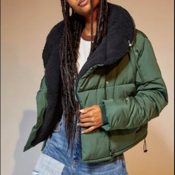 BDG Oversized Sherpa Puffer Jacket - Picture 1 of 6